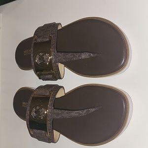 Micheal Kors Briar Thong Sandal, Dark Brown, Gold, Sz 7.5
